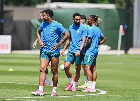 Ahead of Brazil v Morocco - FIFA World Cup, WM, Weltmeisterschaft, Fussball 2026 NEW YORK, UNITED STATES - JUNE 12: Danilo (R) of Brazil attends a training session ahead of the FIFA World Cup 2026 Group C qualifiers match between Brazil and Morocco at the New York New Jersey Stadium in New York State, United States, on June 12, 2026. Waleed Zein Anadolu New York United States. Editorial use only. Please get in touch for any other usage.  Copyright: x2026xAnadoluxWaleedxZeinx