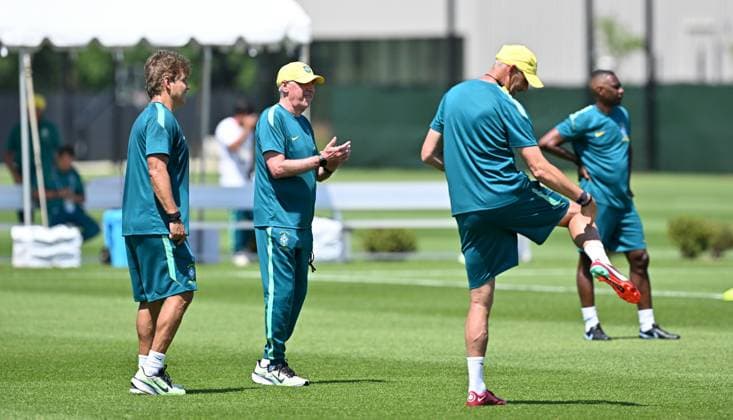 Ahead of Brazil v Morocco - FIFA World Cup, WM, Weltmeisterschaft, Fussball 2026 NEW YORK, UNITED STATES - JUNE 12: Head Coach of Brazil Carlo Ancelotti (2nd L) attends a training session ahead of the FIFA World Cup 2026 Group C qualifiers match between Brazil and Morocco at the New York New Jersey Stadium in New York State, United States, on June 12, 2026. Waleed Zein Anadolu New York United States. Editorial use only. Please get in touch for any other usage.  Copyright: x2026xAnadoluxWaleedxZeinx
