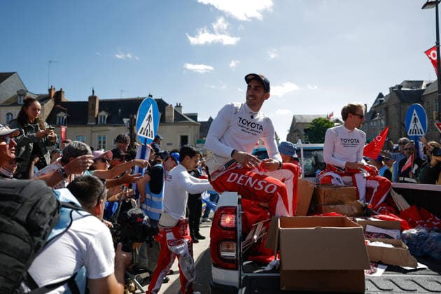 24 HEURES DU MANS 2026 - DRIVERS PARADE BUEMI SÃ bastien (swi), Toyota Racing, Toyota TR010 Hybrid 08, Hypercar, portrait, during the Drivers Parade of the 24 Hours of Le Mans 2026, 3rd round of the 2026 FIA World Endurance Championship, on June 12, 2026 in Le Mans, France - Le MansFrance  Copyright: xFREDERICxLExFLOCxHx