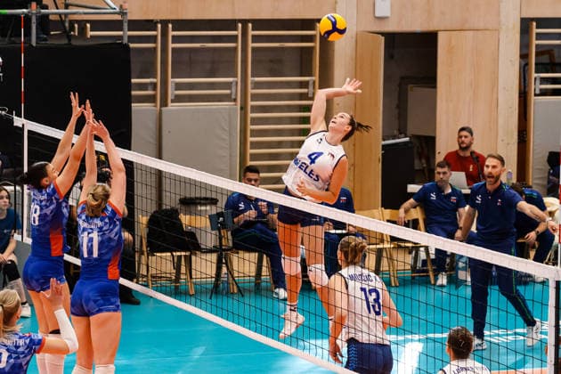 LJUBLJANA, SLOVENIA - JUNE 12: Masa Pucelj of Slovenia (R) in action against Arna Solrun Heimisdottir of Iceland (2L) during the 2026 Women s European Volleyball League match between Iceland and Slovenia at Vizmarje Brod Sports Hall, Ljubljana on June 12, 2026 in Ljubljana, Slovenia. (Photo by Jaka Vozlic Sports Press Photo).  Copyright: xJakaxVozlicx xSPPx Sportspressphoto_SPR165276