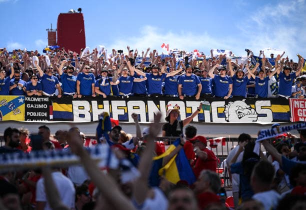 Fussball FIFA WM 2026 Vorrunde Gruppe B Kanada - Bosnien - Herzegowina 12.06.2026 Bosnien - Herzegowina Fans machen Stimmung, Ultra Gruppe