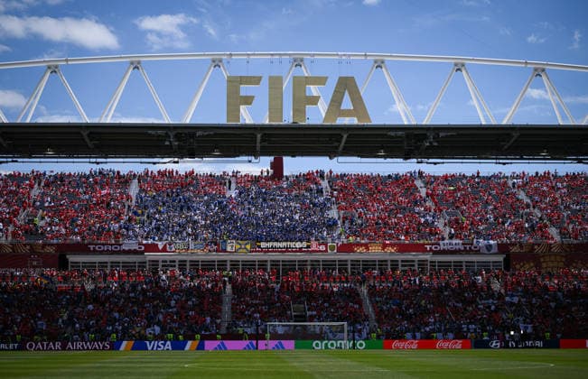 Fussball FIFA WM 2026 Vorrunde Gruppe B Kanada - Bosnien - Herzegowina 12.06.2026 FIFA Schriftzug am Stadiondach in Toronto