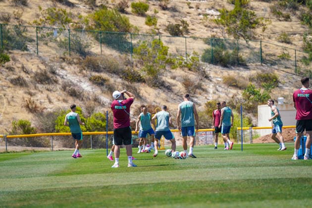 USA: Fussball FIFA World Cup, WM, Weltmeisterschaft, Fussball 2026 Training der Schweizer Nationalmannschaft im Basecamp San Diego (San Diego Jewish Academy, Carmel Valley, San Diego, Kalifornien): Schweizer Nationalmannschaft im offiziellen Team Base Camp in San Diego. Die Auswahl von Nationaltrainer Murat Yakin bereitet sich auf die FIFA-Weltmeisterschaft 2026 in den USA, Kanada und Mexiko vor.