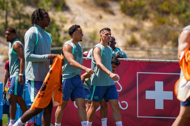 USA: Fussball FIFA World Cup, WM, Weltmeisterschaft, Fussball 2026 Training der Schweizer Nationalmannschaft im Basecamp San Diego (San Diego Jewish Academy, Carmel Valley, San Diego, Kalifornien): Granit Xhaka (Switzerland, 10) während einer Trainingseinheit der Schweizer Nationalmannschaft im offiziellen Team Base Camp in San Diego. Die Auswahl von Nationaltrainer Murat Yakin bereitet sich auf die FIFA-Weltmeisterschaft 2026 in den USA, Kanada und Mexiko vor.