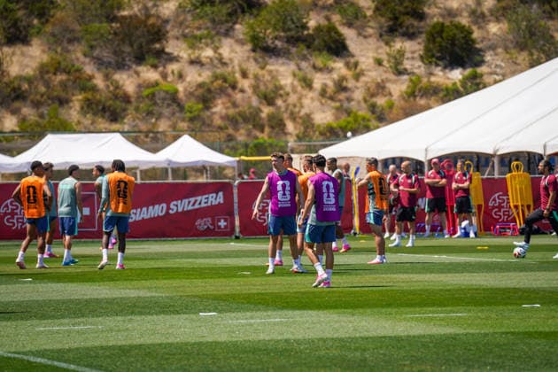 USA: Fussball FIFA World Cup, WM, Weltmeisterschaft, Fussball 2026 Training der Schweizer Nationalmannschaft im Basecamp San Diego (San Diego Jewish Academy, Carmel Valley, San Diego, Kalifornien): Schweizer Nationalmannschaft im offiziellen Team Base Camp in San Diego. Die Auswahl von Nationaltrainer Murat Yakin bereitet sich auf die FIFA-Weltmeisterschaft 2026 in den USA, Kanada und Mexiko vor.