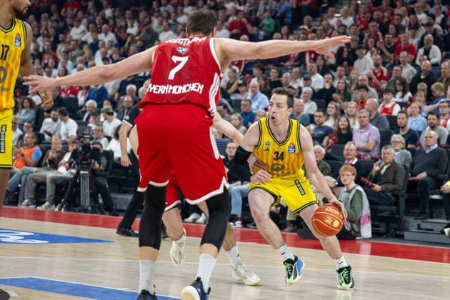Johannes Voigtmann 7 (FC Bayern Basketball), Justin Bean 32 (Alba Berlin), FC Bayern Basketball vs. Alba Berlin, BBL, Finale 1, 12.06.2026 Muenchen Bayern Deutschland