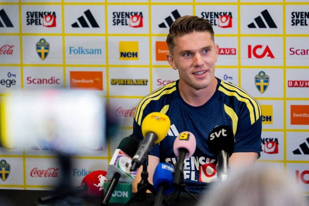 260612 Viktor Gyökeres of the Swedish men s national football team in the mixed zone after a training session during day 2 of the FIFA World Cup, WM, Weltmeisterschaft, Fussball 2026 on June 12, 2026 in Dallas. Photo: Petter Arvidson BILDBYRAN kod PA PA1230 fotboll football soccer fotball vm fotbolls-vm fotball-vm fotbolls-vm 2026 fifa world cup 2026 mixed zone sverige sweden sverige a day 2 bbeng