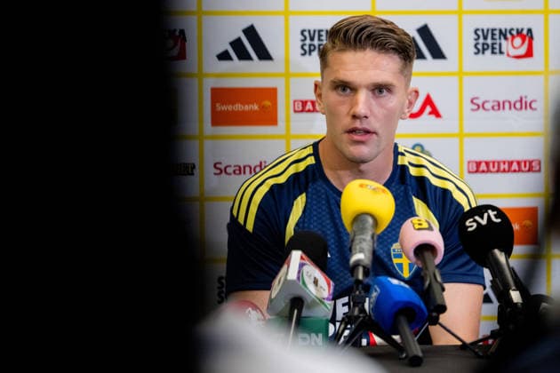 260612 Viktor Gyökeres of the Swedish men s national football team in the mixed zone after a training session during day 2 of the FIFA World Cup, WM, Weltmeisterschaft, Fussball 2026 on June 12, 2026 in Dallas. Photo: Petter Arvidson BILDBYRAN kod PA PA1230 fotboll football soccer fotball vm fotbolls-vm fotball-vm fotbolls-vm 2026 fifa world cup 2026 mixed zone sverige sweden sverige a day 2 bbeng