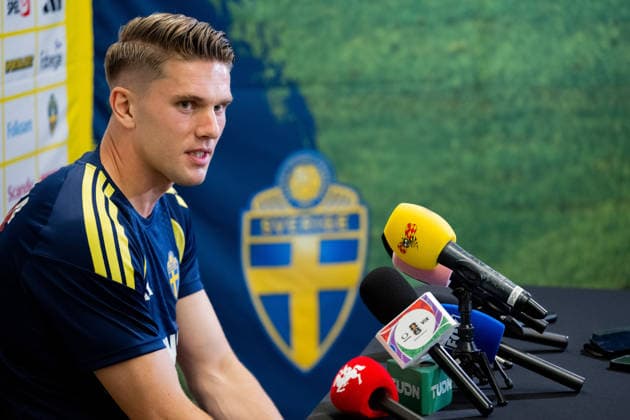 260612 Viktor Gyökeres of the Swedish men s national football team in the mixed zone after a training session during day 2 of the FIFA World Cup, WM, Weltmeisterschaft, Fussball 2026 on June 12, 2026 in Dallas. Photo: Petter Arvidson BILDBYRAN kod PA PA1230 fotboll football soccer fotball vm fotbolls-vm fotball-vm fotbolls-vm 2026 fifa world cup 2026 mixed zone sverige sweden sverige a day 2 bbeng