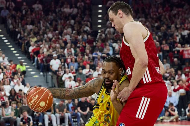 Deutsche Basketball Bundesliga (BBL), FC Bayern München Basketball vs ALBA Berlin, München FC Bayern Basketball, Berlin ALBA, 2026-06-12 in München (SAP Garden) ROBERTS J wan (ALBA Berlin Center (C) Nr13-BER13) sportworld München SAP Garden Bayern Deutschland