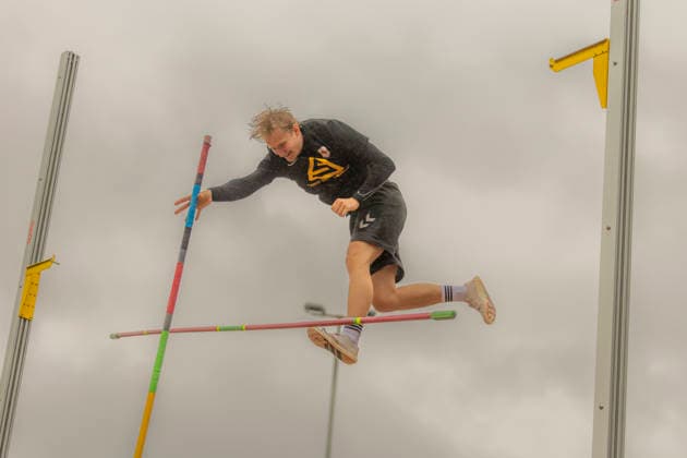 Ingolstadt, Deutschland 12. Juni 2026: Leichtathletik - MTV Meet-IN 2026 Im Bild: Mario Mönninger Moenninger (TSV Gräfelfing) scheitert beim Stabhochsprung MTV-Stadion Bayern
