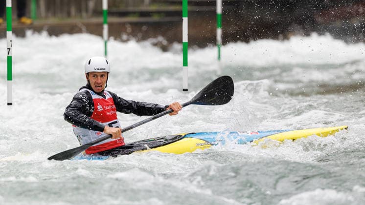 Oleksandr Fedorenko (UKR) bei ICF CANOE SLALOM WORLD CUP, Kanusport, Männer, Kajak, 2026, am 12.06.2026 in Augsburg, Eiskanal. Bayern Deutschland