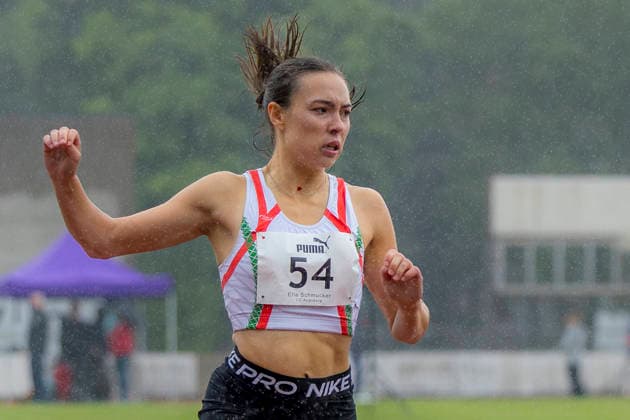 Ingolstadt, Deutschland 12. Juni 2026: Leichtathletik - MTV Meet-IN 2026 Im Bild: Ella Schmucker (LG Augsburg) läuft als Siegerin über 400 Meter durch die Ziellinie MTV-Stadion Bayern