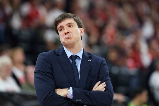 Pedro Calles (Alba Berlin, Chef-Trainer), Mimik, Emotionen, GER, FC Bayern Basketball vs. Alba Berlin, Basketball, easycredit Basketball Bundesliga, Playoffs, Finale, Spiel 1, Saison 2025 2026, 12.06.2026, GER, FC Bayern Basketball vs. Alba Berlin, Basketball, easycredit Basketball Bundesliga, Playoffs, Finale, Spiel 1, Saison 2025 2026, 12.06.2026 Muenchen
