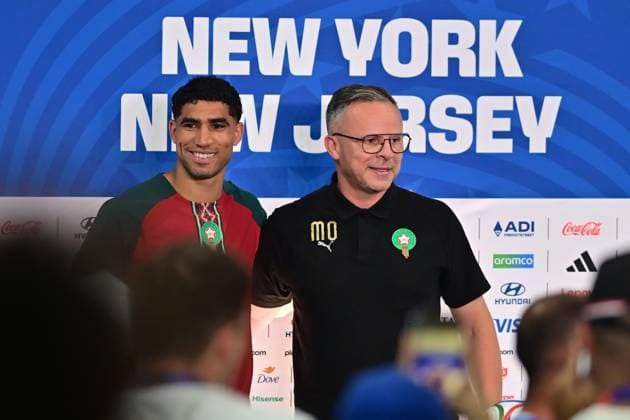 MetLife Stadium NEW JERSEY (NY), 12 06 2026 - SPORTS WORLD CUP: FOOTBALL - MOROCCO - Player Achraf Hakimi, accompanied by coach Mohamed Ouahbi, during a press conference, PK, Pressekonferenz held in the press room of MetLife Stadium, in New Jersey, on the afternoon of Friday, June 12. The team is preparing to face Brazil (BRA) in the first round of Group C of the 2026 FIFA World Cup, WM, Weltmeisterschaft, Fussball (Photo: Eduardo Carmim Photo Premium SPP) 30930 (Eduardo Carmim SPP)  Copyright: xEduardoxCarmimx xSPPx spp-en-EdCa-eduardo_carmim_photo_premium_490895