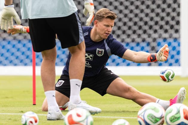 SOCCER - FIFA World Cup, WM, Weltmeisterschaft, Fussball 2026, preview SANTA BARBARA,CALIFORNIA,USA,12.JUN.26 - SOCCER - FIFA World Cup 2026, USA, Mexico, Canada, preview, OEFB, Oesterreichischer Fussball-Bund, training team AUT. Image shows Patrick Pentz (AUT).  GEPAxpictures xArminxRauthner
