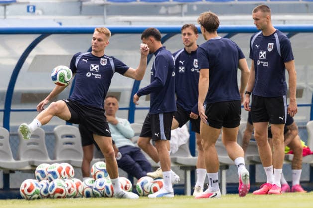 SOCCER - FIFA World Cup, WM, Weltmeisterschaft, Fussball 2026, preview SANTA BARBARA,CALIFORNIA,USA,12.JUN.26 - SOCCER - FIFA World Cup 2026, USA, Mexico, Canada, preview, OEFB, Oesterreichischer Fussball-Bund, training team AUT. Image shows Philipp Lienhart, Dejan Ljubicic, Michael Svoboda, David Affengruber and Sasa Kalajdzic (AUT).  GEPAxpictures xArminxRauthner