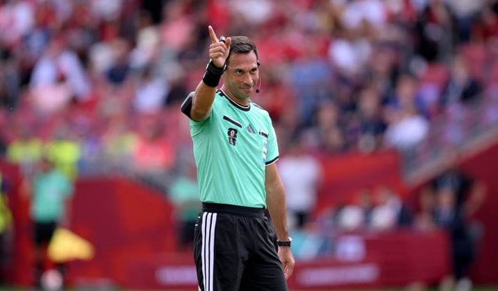 Sport Bilder des Tages Fussball FIFA WM 2026 Vorrunde Gruppe B Kanada - Bosnien - Herzegowina 12.06.2026 Schiedsrichter TELLO Facundo (ARG) *** Soccer FIFA World Cup 2026 Preliminary Round Group B Canada Bosnia Herzegovina 12 06 2026 Referee TELLO Facundo ARG