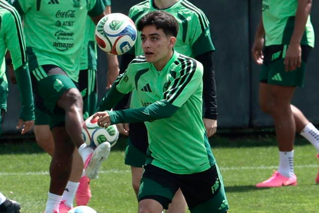 FIFA World Cup, WM, Weltmeisterschaft, Fussball 2026 - Mexico training session Gilberto Mora of Mexico takes part in a training session as part of the FIFA World Cup 2026, in Mexico City, Mexico, 12 June 2026. Ciudad de Mexico Mexico  Copyright: xJOSExMENDEZx