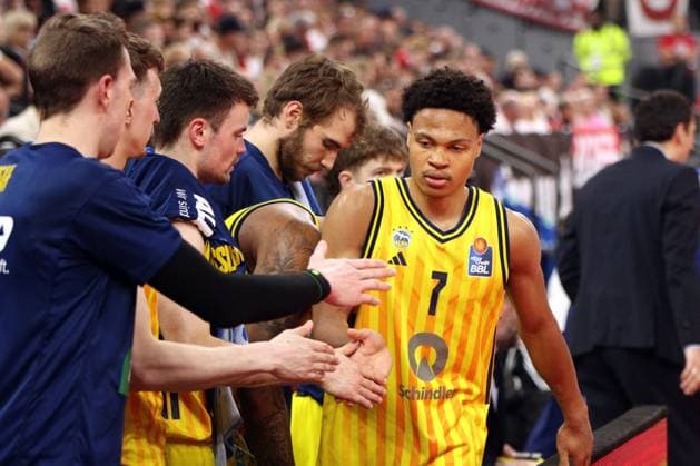 MUNICH, GERMANY - June 12: Kayil, Jack (ALBA Berlin, 7) coming to the bench during the easyCredit Basketball Bundesliga Playoff Finals on game 1, between FC Bayern Muenchen vs. ALBA Berlin at SAP Garden, Munich, on June 12, 2026 in Munich, Germany. Bavaria Germany Copyright: xPhotographer:xNilsxKoepkex