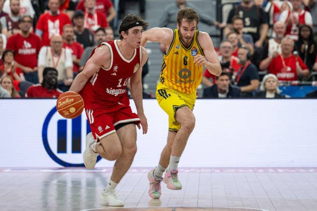 Justin Jessup 10 (FC Bayern Basketball) im Zweikampf mit Malte Delow 6 (Alba Berlin), FC Bayern Basketball vs. Alba Berlin, BBL, Finale 1, 12.06.2026 Muenchen Bayern Deutschland