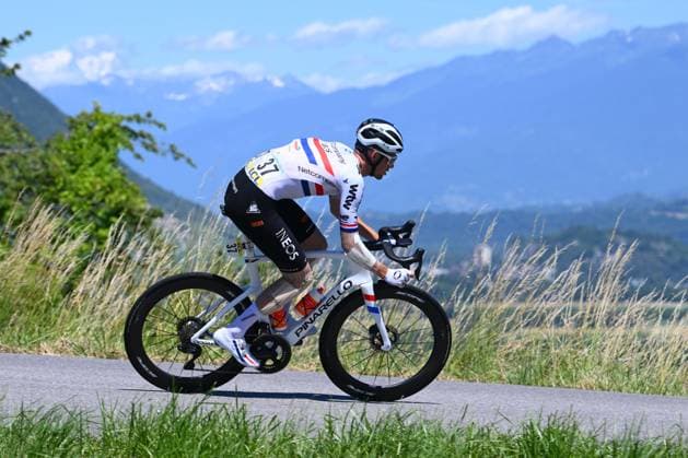 Tour Auvergne - Rhone-Alpes 2026 Stage 6 CREST-VOLAND, FRANCE - JUNE 12 : Watson Samuel (GBR) of Netcompany INEOS during stage 6 of the 78th edition of Tour Auvergne - Rhone-Alpes an UCI World Tour 2.UWT cycling road race stage for Men Elite of 182.3 km with start in Saint-Vulbas and finish in Crest-Voland on June 12, 2026 in Crest-Voland, France, 12 06 2026 ( Motordriver Guy De Vuyst - Crest-Voland France  Copyright: xVincentxKalutx