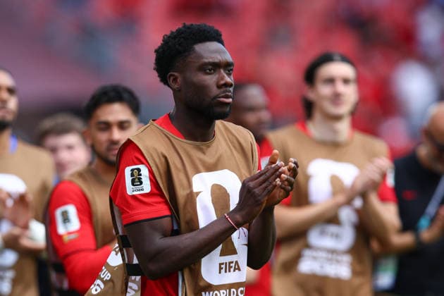 FIFA World Cup, WM, Weltmeisterschaft, Fussball 2026: Canada v Bosnia and Herzegovina TORONTO, CANADA - 12th June 2026: Alphonso Davies of Canada applauds the fans after the FIFA World Cup 2026 Group B match between Canada and Bosnia and Herzegovina at Toronto Stadium Toronto Toronto Stadium Canada Copyright: xCraigxMercerx xPeakxActionxPhotosx
