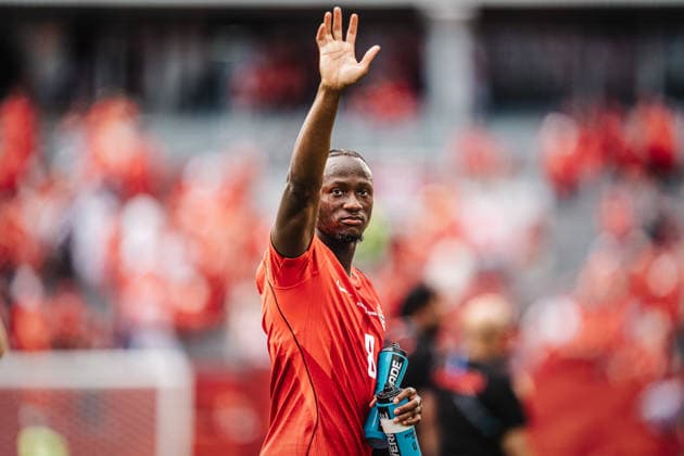 Fußball Herren FIFA Fußball-Weltmeisterschaft 2026 Gruppe B Kanada vs. Bosnien-Herzegowina 12.06.2026 Ismael Kone ( 8, Kanada) bedankt sich bei den Fans nach dem Spiel Toronto Toronto Stadium Ontario Kanada
