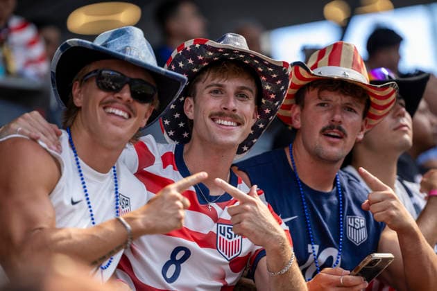 June 12, 2026, Los Angeles, California, USA: Soccer fans are seen before the FIFA World Cup, WM, Weltmeisterschaft, Fussball Group D soccer match the United States and the Paraguay at SoFi Stadium in Inglewood, Calif., Friday, June 12, 2026. Los Angeles USA - ZUMAc68_ 20260612_zaf_c68_006 Copyright: xRingoxChiux