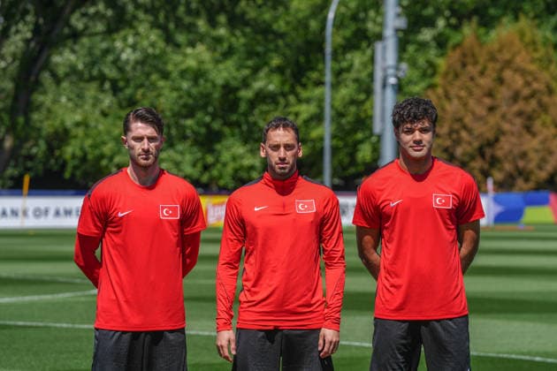Ahead of Turkiye v Australia - FIFA World Cup, WM, Weltmeisterschaft, Fussball 2026 VANCOUVER, CANADA - JUNE 12: Hakan Calhanoglu (C), Ozan Kabak (R) and Ismail Yuksek (L) speak to press before training session ahead of the FIFA World Cup 2026 Group D qualifiers match between Turkiye and Australia at the BC Place Stadium, in Vancouver, United States on June 12, 2026. Ercin Erturk Anadolu Vancouver Canada. Editorial use only. Please get in touch for any other usage.  Copyright: x2026xAnadoluxErcinxErturkx