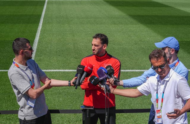 Ahead of Turkiye v Australia - FIFA World Cup, WM, Weltmeisterschaft, Fussball 2026 VANCOUVER, CANADA - JUNE 12: Hakan Calhanoglu speaks to press before training session ahead of the FIFA World Cup 2026 Group D qualifiers match between Turkiye and Australia at the BC Place Stadium, in Vancouver, United States on June 12, 2026. Ercin Erturk Anadolu Vancouver Canada. Editorial use only. Please get in touch for any other usage.  Copyright: x2026xAnadoluxErcinxErturkx