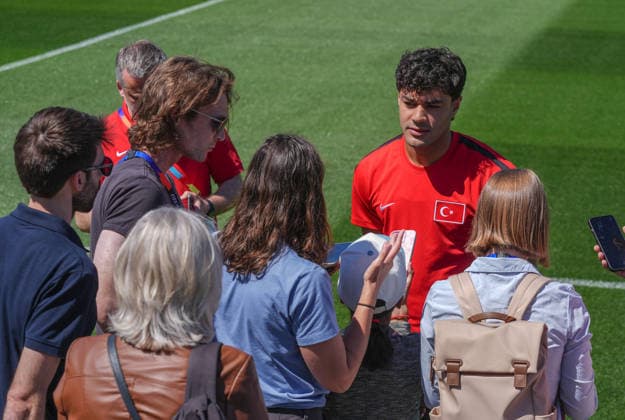 Ahead of Turkiye v Australia - FIFA World Cup, WM, Weltmeisterschaft, Fussball 2026 VANCOUVER, CANADA - JUNE 12: Ozan Kabak speaks to press before training session ahead of the FIFA World Cup 2026 Group D qualifiers match between Turkiye and Australia at the BC Place Stadium, in Vancouver, United States on June 12, 2026. Ercin Erturk Anadolu Vancouver Canada. Editorial use only. Please get in touch for any other usage.  Copyright: x2026xAnadoluxErcinxErturkx