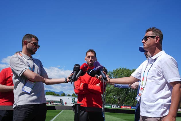 Ahead of Turkiye v Australia - FIFA World Cup, WM, Weltmeisterschaft, Fussball 2026 VANCOUVER, CANADA - JUNE 12: Hakan Calhanoglu speaks to press before training session ahead of the FIFA World Cup 2026 Group D qualifiers match between Turkiye and Australia at the BC Place Stadium, in Vancouver, United States on June 12, 2026. Ercin Erturk Anadolu Vancouver Canada. Editorial use only. Please get in touch for any other usage.  Copyright: x2026xAnadoluxErcinxErturkx