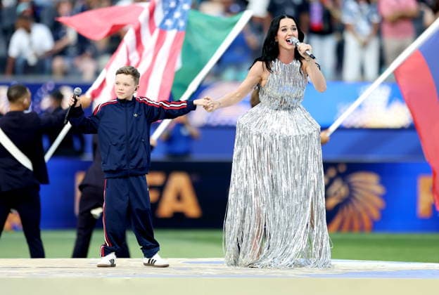 FIFA World Cup, WM, Weltmeisterschaft, Fussball 2026 - Group D - USA vs Paraguay American singer Katy Perry and Norwegian singer Tius Luka (L) performs during the pre-match show ahead of the FIFA World Cup 2026 group stage match USA against Paraguay, in Los Angeles, California, USA, 12 June 2026. LOS ANGELES United States  Copyright: xCHRISxTORRESx