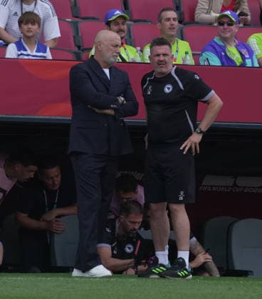 12.06.2026, Toronto Stadium, Toronto, CAN, WM FIFA 2026, Vorrunde, Kanada vs Bosnien-Herzegowina, im Bild Trainer Sergej Barbarez (Bosnien) mit Co-Trainer Zlatan Bajramovic (Bosnien) (Photo by Hasan Bratic DeFodi Images) -