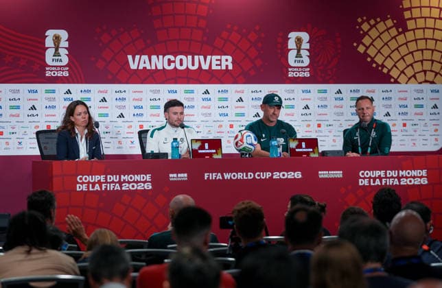 Ahead of Turkiye v Australia - FIFA World Cup, WM, Weltmeisterschaft, Fussball 2026 VANCOUVER, CANADA - JUNE 12: Head coach Tony Popovic (2nd R) of Australia ahead of the FIFA World Cup 2026 Group D qualifiers match between Turkiye and Australia at the BC Place Stadium, in Vancouver, United States on June 12, 2026. Ercin Erturk Anadolu Vancouver Canada. Editorial use only. Please get in touch for any other usage.  Copyright: x2026xAnadoluxErcinxErturkx