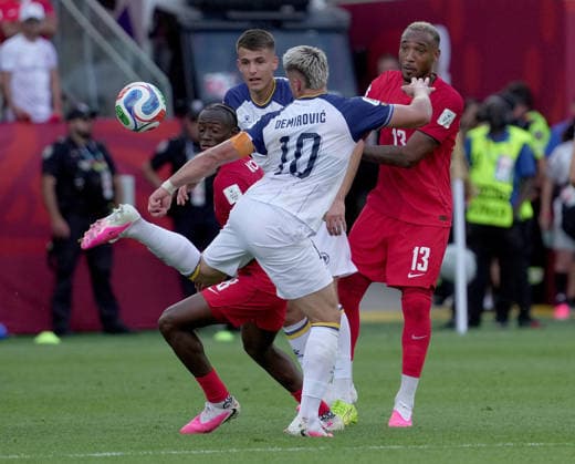 12.06.2026, Toronto Stadium, Toronto, CAN, WM FIFA 2026, Vorrunde, Kanada vs Bosnien-Herzegowina, im Bild Ermedin Demirovic (Bosnien) (Photo by Hasan Bratic DeFodi Images) -
