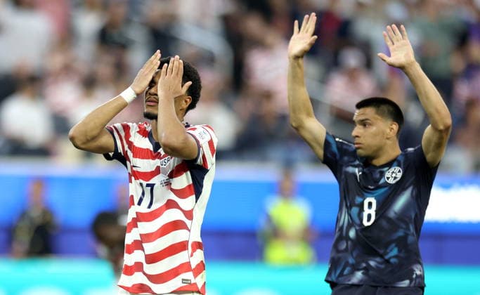 FIFA World Cup, WM, Weltmeisterschaft, Fussball 2026 - Group D - USA vs Paraguay Malik Tillman (L) of USA and Diego Gomez of Paraguay react during the FIFA World Cup 2026 group stage match USA against Paraguay, in Los Angeles, California, USA, 12 June 2026. LOS ANGELES United States  Copyright: xCHRISxTORRESx