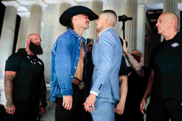 UFC Freedom 250 press conference, PK, Pressekonferenz UFC Featherweight Diego Lopes (L) squares off with UFC Featherweight Steve Garcia (R) during the UFC Freedom 250 press conference at the Lincoln Memorial in Washington, DC, USA, 12 June 2026. The UFC Freedom 250 will take place on the South Lawn of the White House on 14 June 2026. WASHINGTON DISTRICT OF COLUMBIA United States  Copyright: xSHAWNxTHEWx xPOOLx