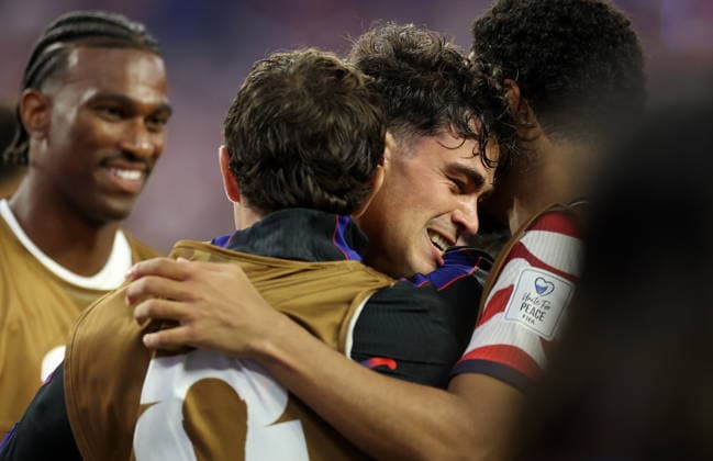 FIFA World Cup, WM, Weltmeisterschaft, Fussball 2026 - Group D - USA vs Paraguay Giovanni Reyna of USA celebrates with teammates after scoring his team s 4th goal during the FIFA World Cup 2026 group stage match USA against Paraguay, in Los Angeles, California, USA, 12 June 2026. LOS ANGELES United States  Copyright: xCHRISxTORRESx