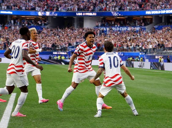 June 12, 2026 USA forward Christian Pulisic (10) and USA midfielder Weston Mckennie (8) celebrate after scoring the first goal during the FIFA World Cup, WM, Weltmeisterschaft, Fussball 2026 Group D match between USA and Paraguay in Inglewood, California. Mandatory Photo Credit : CSM Inglewood United States of America - ZUMAc04_ 20260612_zma_c04_230 Copyright: xCharlesxBausx