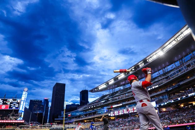 June 12th, 2026: St. Louis Cardinals first baseman Alec Burleson (41) warms up in the on deck circle in the fifth inning during a MLB, Baseball Herren, USA Baseball game between the St. Louis Cardinals and the Minnesota Twins at Target Field in Minneapolis, Minnesota. CSM Minneapolis USA - ZUMAc04_ 20260612_zma_c04_236 Copyright: xStevenxGarciax