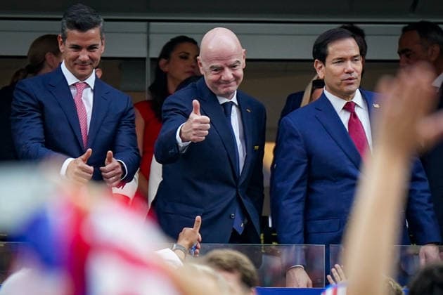 USA: Fussball FIFA World Cup, WM, Weltmeisterschaft, Fussball 2026 Gruppe D USA vs Paraguay SoFi Stadium (Los Angeles, Kalifornien): Ganni Infantino (Präsident FIFA) und Marco Rubio (Außenminister der Vereinigten Staaten)