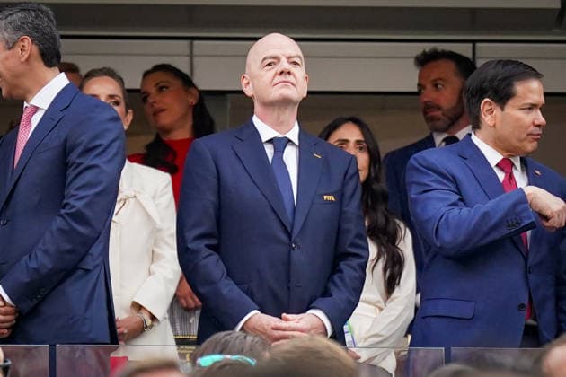 USA: Fussball FIFA World Cup, WM, Weltmeisterschaft, Fussball 2026 Gruppe D USA vs Paraguay SoFi Stadium (Los Angeles, Kalifornien): Präsident Santiago Pena Palacios (Paraguay) Ganni Infantino (Präsident FIFA) und Marco Rubio (Außenminister der Vereinigten Staaten)