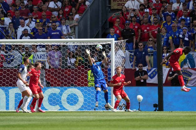 Toronto, Canada - 12 June: Maxime Crepeau 16 of Canada looks on during the FIFA World Cup, WM, Weltmeisterschaft, Fussball 2026 match between Canada vs Bosnia and Herzegovina at Toronto Stadium on 12 June 2026. Toronto Toronto Stadium Canada Copyright: xOPAxImagesxMohammadxKaramalix
