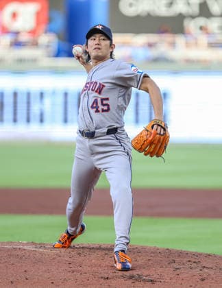 JUNE 12, 2026: Houston Astros starting pitcher Tatsuya Imai (45) warms up in the 1st inning game against the Kansas City Royals at Kauffman Stadium in Kansas City, MO. CSM Kansas City United States - ZUMAc04_ 20260613_zma_c04_013 Copyright: xRomanxPunox