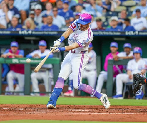 JUNE 12, 2026: Kansas City Royals outfielder Kameron Misner (26) hits a single in the 1st inning against the Houston Astros at Kauffman Stadium in Kansas City, MO. CSM Kansas City United States - ZUMAc04_ 20260613_zma_c04_026 Copyright: xRomanxPunox