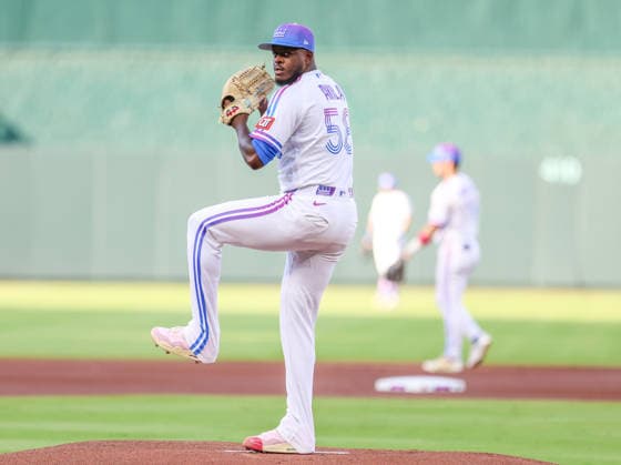 JUNE 12, 2026: Kansas City Royals starting pitcher Luinder Avila (58) warms up before the game against the Houston Astros at Kauffman Stadium in Kansas City, MO. CSM Kansas City United States - ZUMAc04_ 20260613_zma_c04_041 Copyright: xRomanxPunox