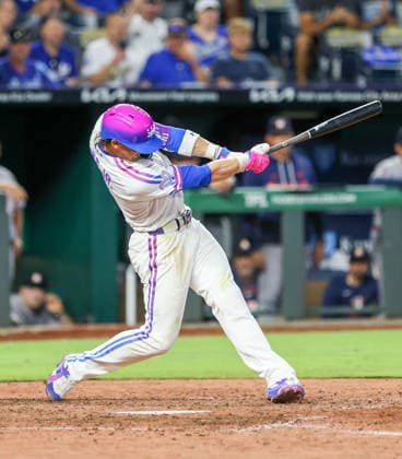 JUNE 12, 2026: Kansas City Royals shortstop Bobby Witt Jr. (7) hits a single in the 8th inning against the Houston Astros at Kauffman Stadium in Kansas City, MO. CSM Kansas City United States - ZUMAc04_ 20260613_zma_c04_054 Copyright: xRomanxPunox