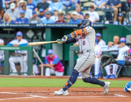 JUNE 12, 2026: Houston Astros first baseman Christian Walker (8) hits a home run in the 1st inning against the Kansas City Royals at Kauffman Stadium in Kansas City, MO. CSM Kansas City United States - ZUMAc04_ 20260613_zma_c04_080 Copyright: xRomanxPunox